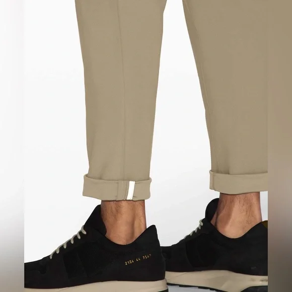 Lululemon Commission Pant Classic *Warpstreme 32"
Tofino Sand - Picture 6 of 13